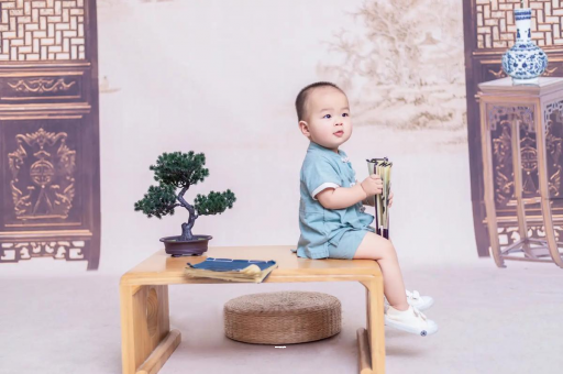 曲靖宝宝几个月可以笑出声 曲靖宝宝几个月可以笑出声